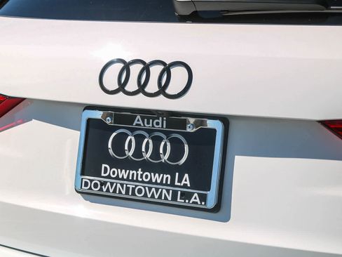 New 2025 Audi Q3 2.0T Premium image 13