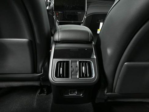 New 2025 Maserati Grecale Modena image 23