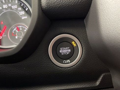 New 2026 RAM 1500 Laramie AWD/4WD image 39