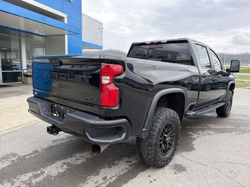 Used 2024 Chevrolet Silverado 2500 ZR2 w/ Technology Package image 5
