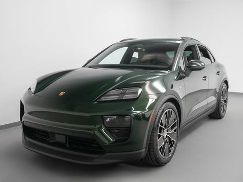 Used 2025 Porsche Macan Electric image 6
