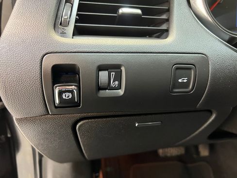 Used 2019 Chevrolet Impala LT image 18