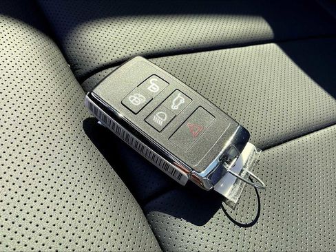 New 2025 Land Rover Range Rover Sport Dynamic SE image 35