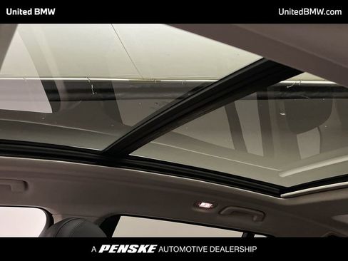 Certified 2022 BMW X7 xDrive40i w/ Premium Package image 17