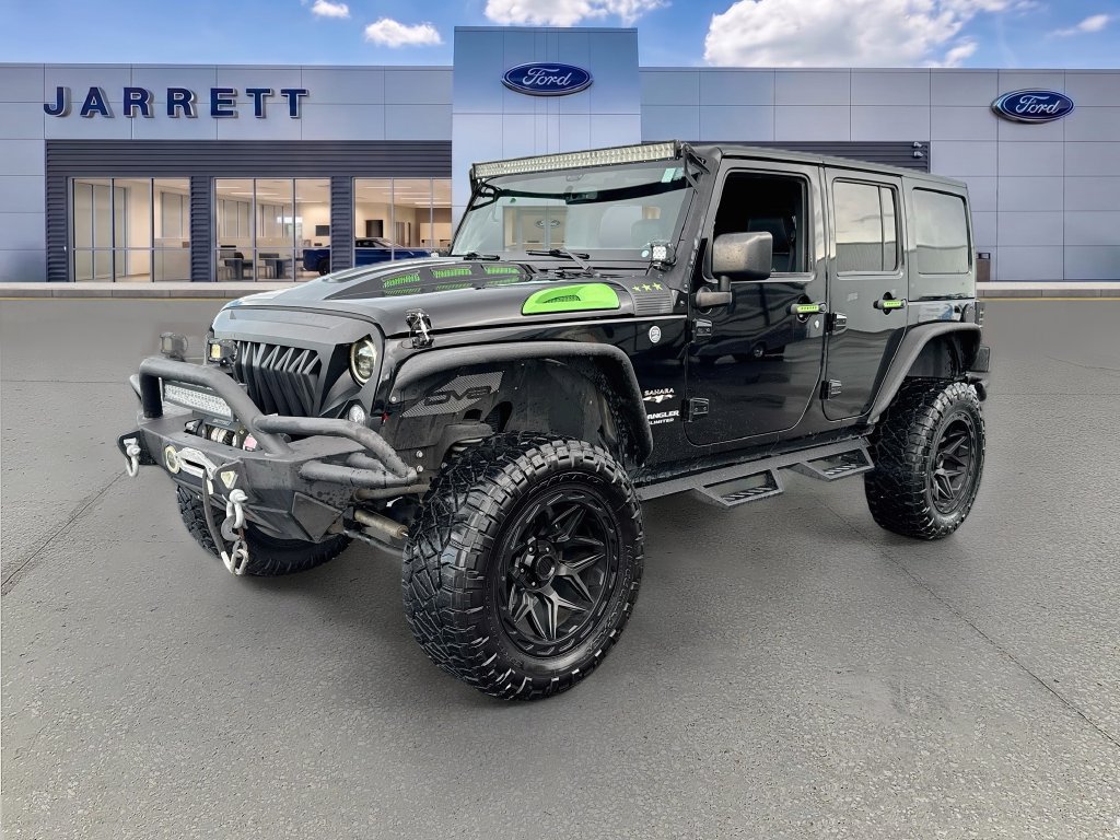 Used 2017 Jeep Wrangler Unlimited Sahara w/ Connectivity Group AWD/4WD image 3