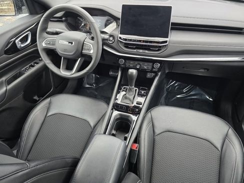 Used 2024 Jeep Compass Latitude w/ Convenience Group image 34