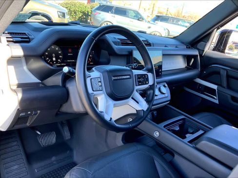 Used 2024 Land Rover Defender 110 SE image 17