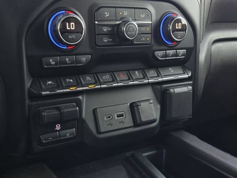 Used 2019 Chevrolet Silverado 1500 LTZ w/ LTZ Premium Package AWD/4WD image 19