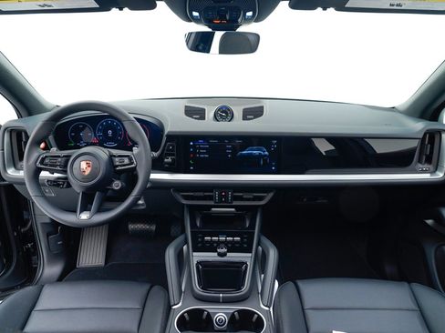 New 2026 Porsche Cayenne image 19