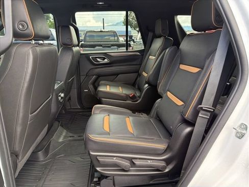 Used 2023 GMC Yukon AT4 w/ Technology Package AWD/4WD image 6