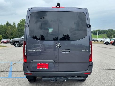 Used 2024 Mercedes-Benz Sprinter 2500 image 5