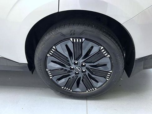 Certified 2025 Nissan Murano Platinum w/ Cargo Package AWD/4WD image 22