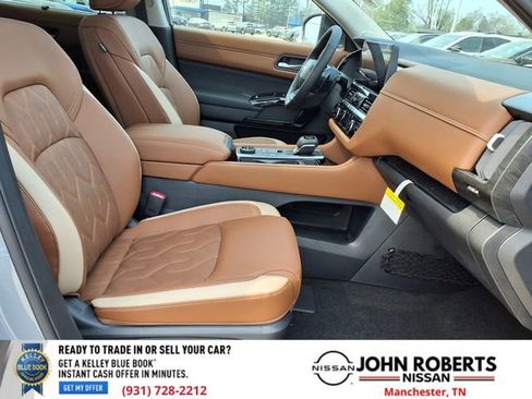 New 2026 Nissan Pathfinder Platinum AWD/4WD image 22