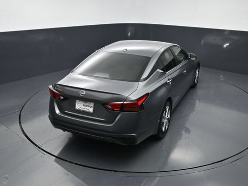 Used 2025 Nissan Altima 2.5 S FWD image 27