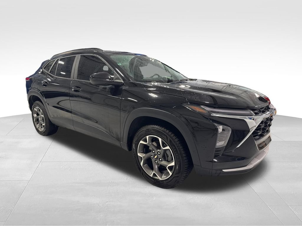 Used 2024 Chevrolet Trax LT FWD image 48