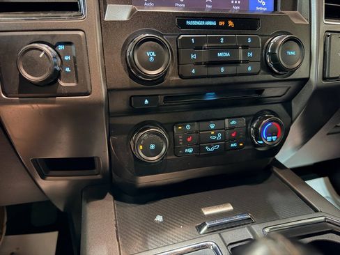Used 2018 Ford F150 XLT w/ Equipment Group 302A Luxury AWD/4WD image 41