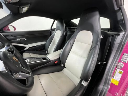 Used 2024 Porsche 718 Cayman image 21