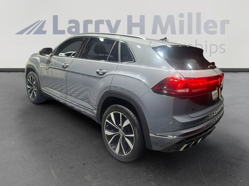 Used 2024 Volkswagen Atlas Cross Sport SEL Premium R-Line image 3