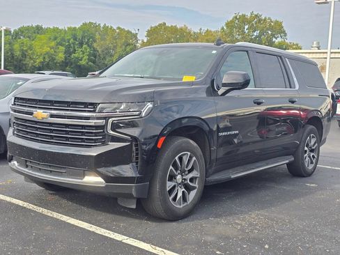 Used 2021 Chevrolet Suburban LT w/ Rear Media and Nav Package AWD/4WD image 3