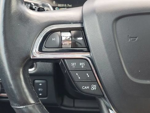 Used 2019 Lincoln Navigator Reserve AWD/4WD image 19