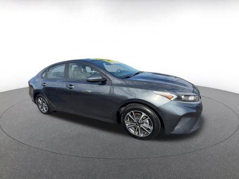 Used 2024 Kia Forte LXS image 2