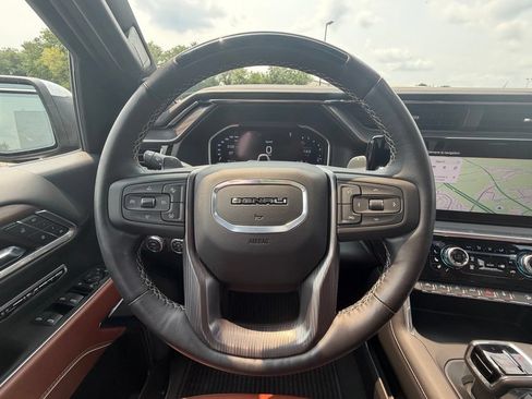 Used 2025 GMC Sierra 1500 Denali Ultimate AWD/4WD image 10