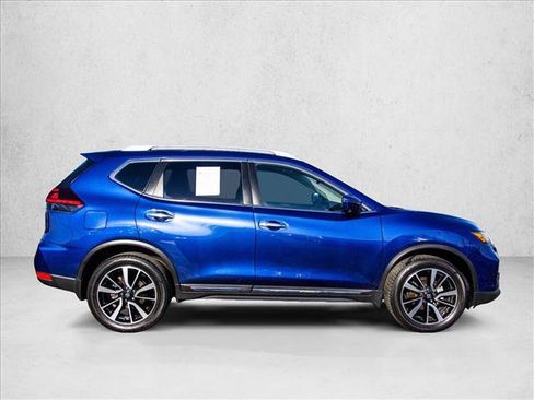 Used 2020 Nissan Rogue SL w/ Premium Package image 4