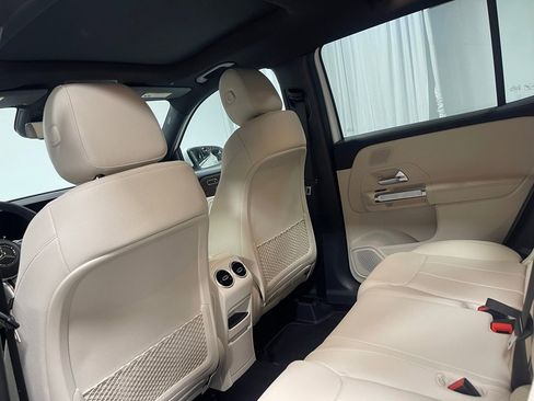 Used 2026 Mercedes-Benz GLB 250 4MATIC image 26