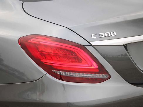 Used 2021 Mercedes-Benz C 300 Sedan image 11