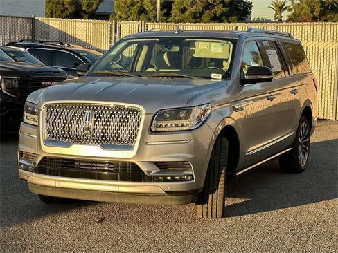 Used 2021 Lincoln Navigator L Reserve image 8