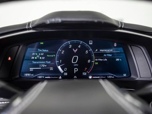 Used 2022 Chevrolet Corvette Stingray Premium Conv w/ Z51 Performance Package RWD image 21