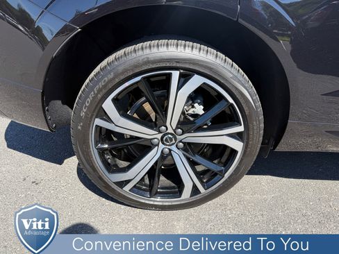 Certified 2024 Volvo XC60 T8 Ultimate w/ Protection Package Premier image 14