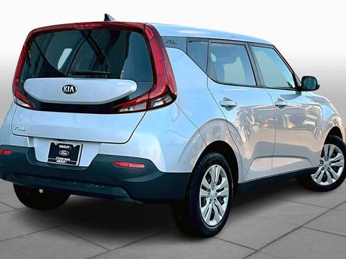 Used 2020 Kia Soul LX image 12