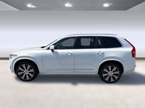 Certified 2023 Volvo XC90 B6 Ultimate w/ Lounge Package AWD/4WD image 2