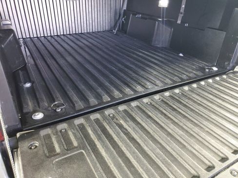 Used 2025 Toyota Tacoma TRD Sport image 36