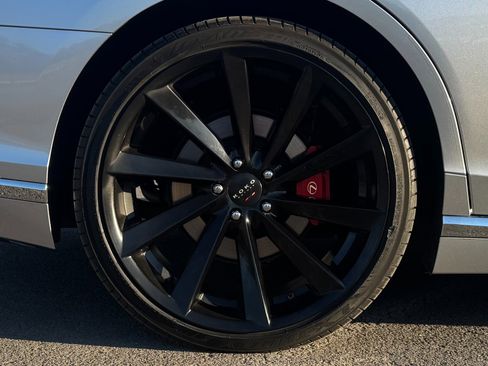 Used 2023 Lexus LS 500h AWD w/ Luxury Package image 9