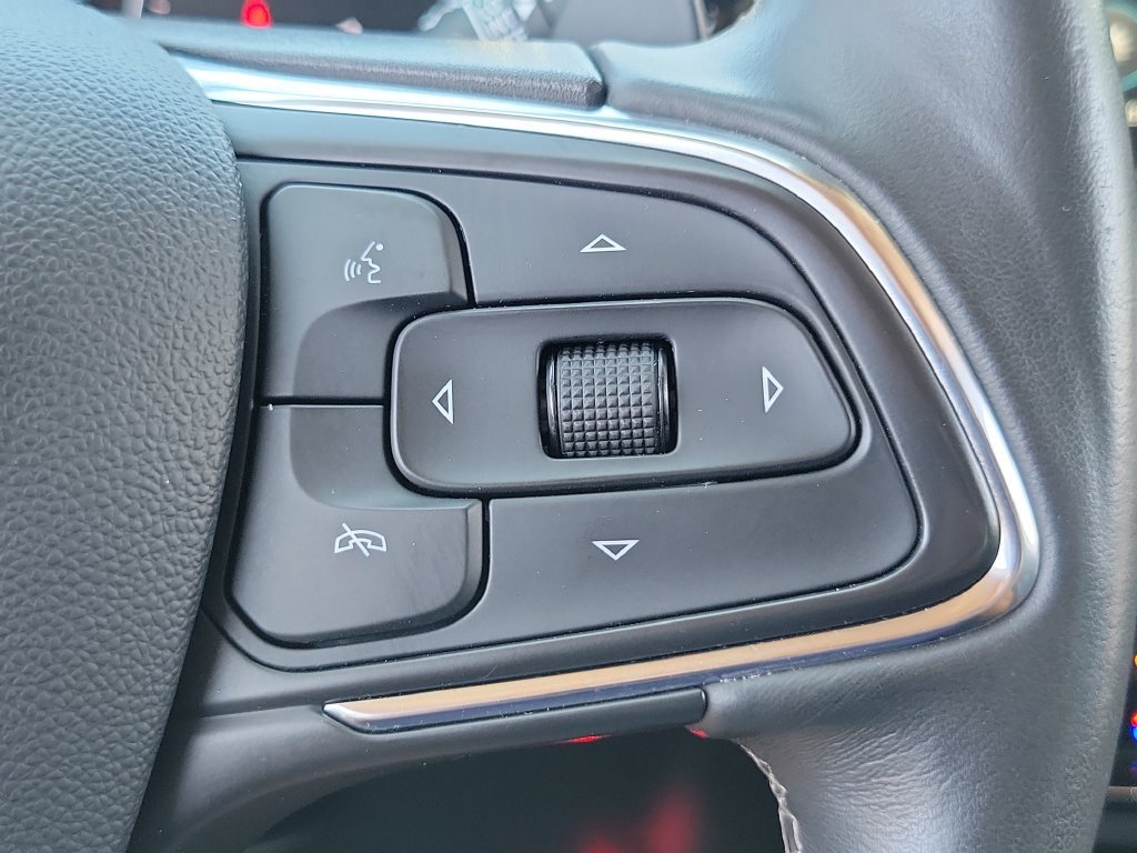 Used 2023 Buick Envision Essence FWD image 6