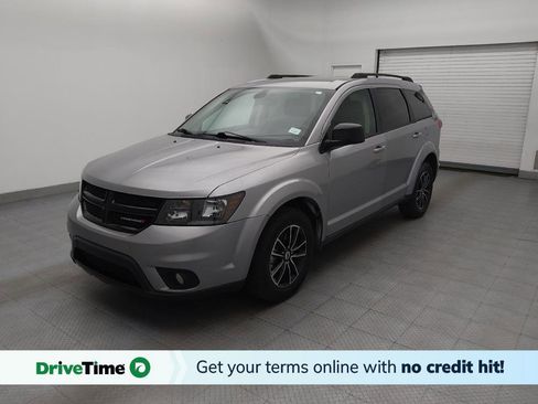 Used 2019 Dodge Journey SE w/ Connectivity Group FWD image 1