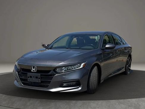 Used 2019 Honda Accord Sport image 3