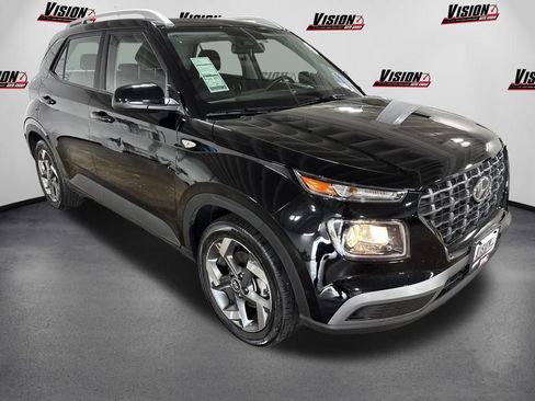 Used 2023 Hyundai Venue SEL w/ Cargo Package FWD image 3