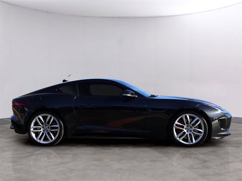 Used 2017 Jaguar F-TYPE R image 4