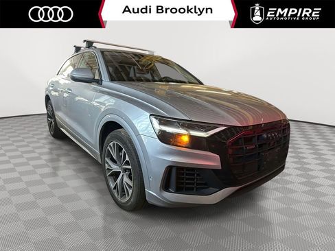 Used 2022 Audi Q8 Premium image 1