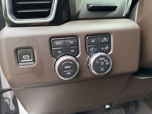 Used 2023 GMC Sierra 1500 Denali w/ Technology Package AWD/4WD image 16