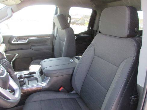 New 2026 GMC Sierra 1500 Elevation image 11