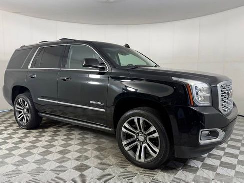 Used 2020 GMC Yukon Denali w/ Denali Premium Package AWD/4WD image 5