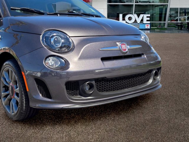 Used 2018 FIAT 500 Pop w/ Urbana Appearance Package FWD image 8