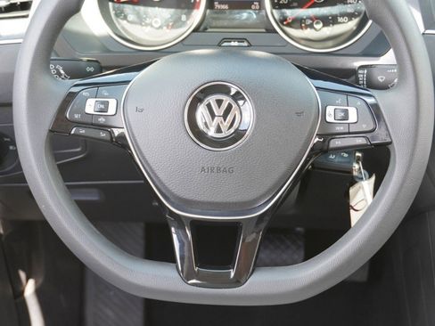 Used 2021 Volkswagen Tiguan S image 26