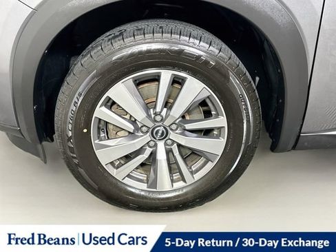 Used 2022 Nissan Pathfinder SL AWD/4WD image 39
