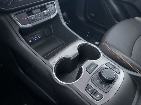 Used 2023 GMC Terrain AT4 w/ Infotainment Package II image 8