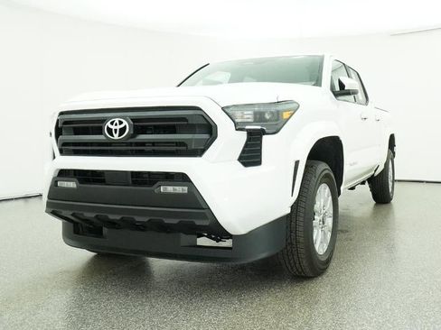 New 2026 Toyota Tacoma SR5 AWD/4WD image 32